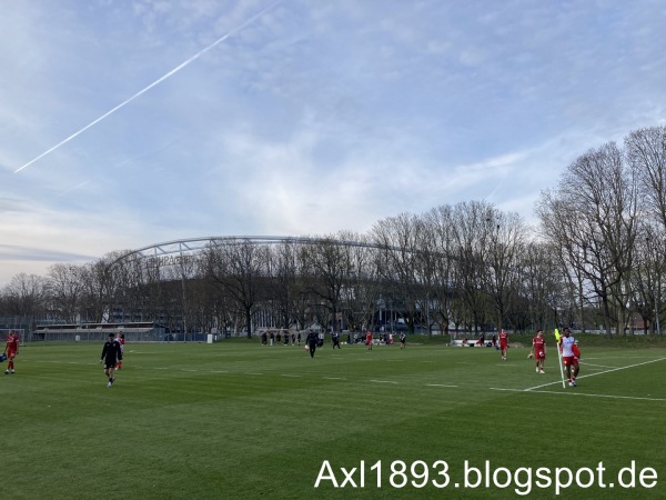 Bezirkssportanlage NeckarPark - Mercedesstraße - Stuttgart-Bad Cannstatt