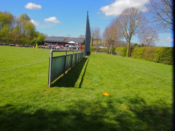 Sportplatz Sternlied - Büren/Westfalen-Weine