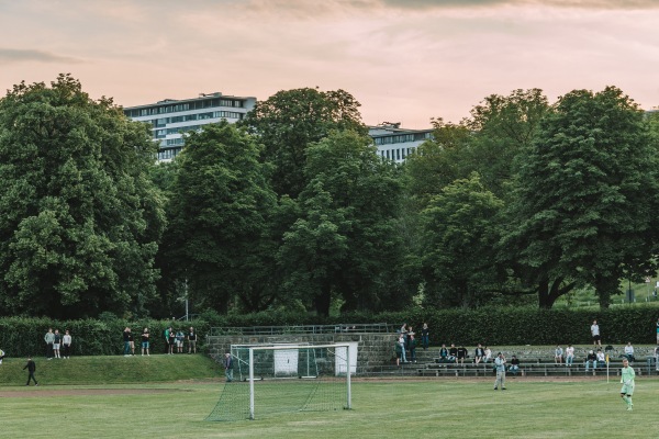 Hessenkampfbahn an der Alten Orangerie - Kassel