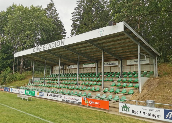 Give Stadion - Give