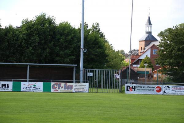 Sportplatz an der Schule - Werdum