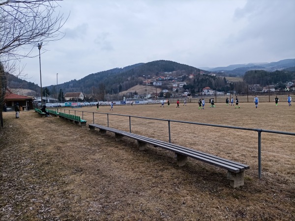 Sportplatz Lebing - Floing