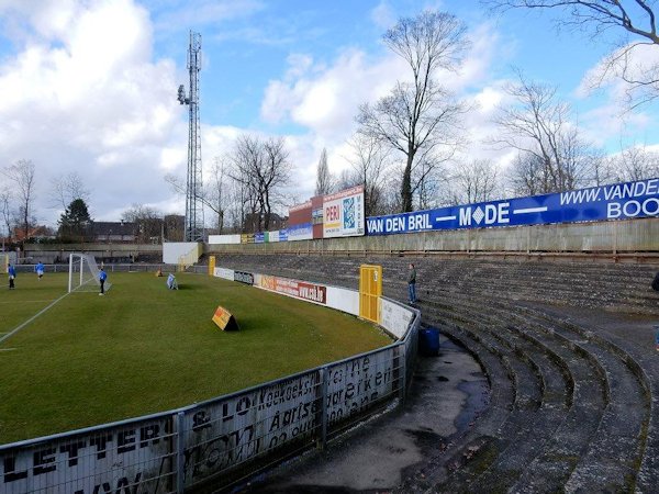 Gemeentelijk Parkstadion - Boom