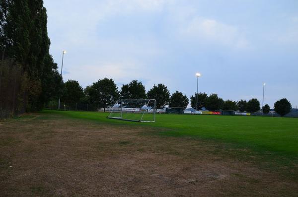 Sportplatz Hüllenberg - Neuwied-Hüllenberg