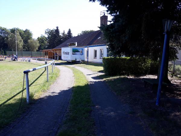Friedrich-Ludwig-Jahn-Sportplatz - Tangerhütte