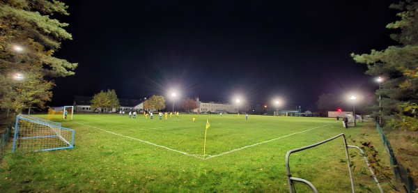 Boisko w Brzeźnicy - Brzeźnica