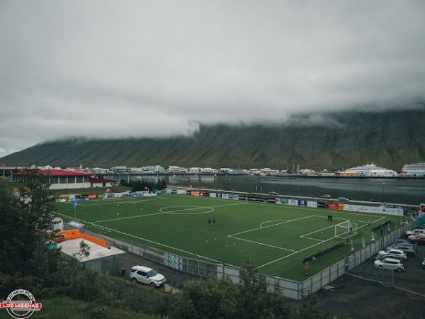 Kerecisvöllurinn - Ísafjörður