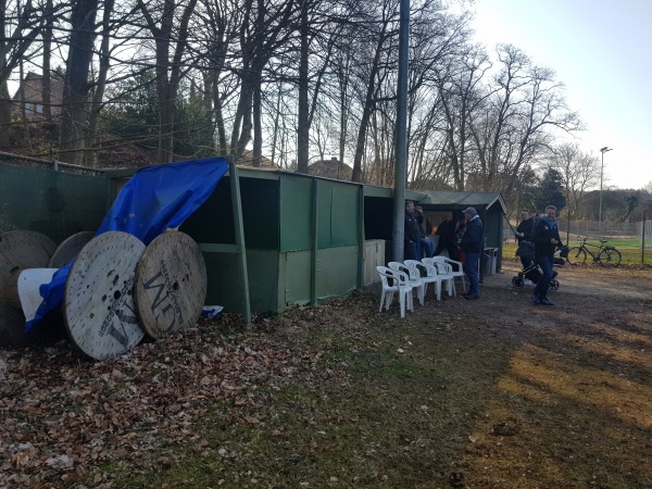 Sportplatz an der Schule - Oelixdorf