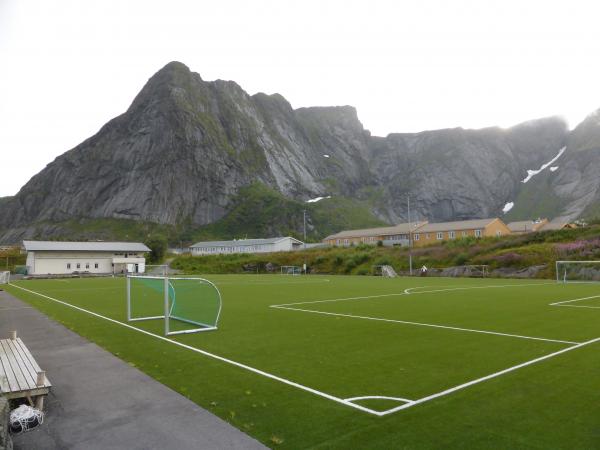 Reine stadion - Reine