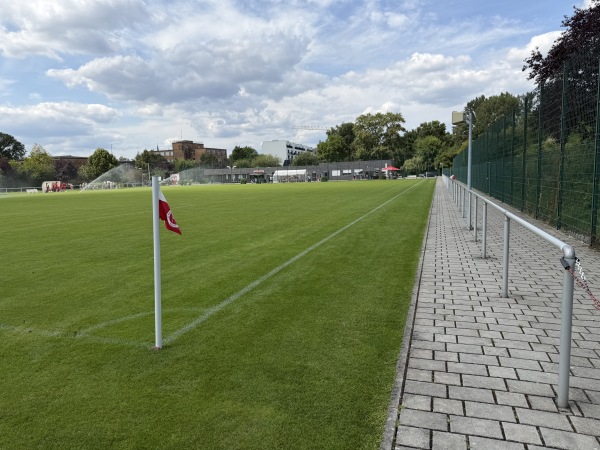 Paul-Kalkbrenner-Sportfeld - Berlin-Rummelsburg