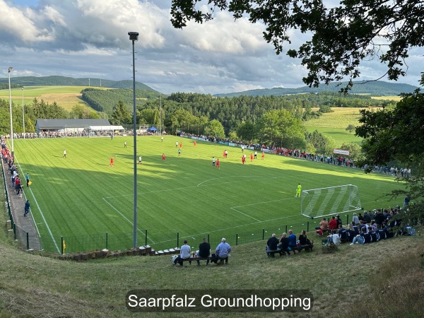 Sportplatz Friedhofstraße - Glanbrücken