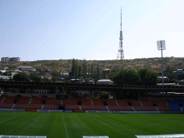 Vazgen Sargsyan anvan Hanrapetakan Marzadasht - Yerevan