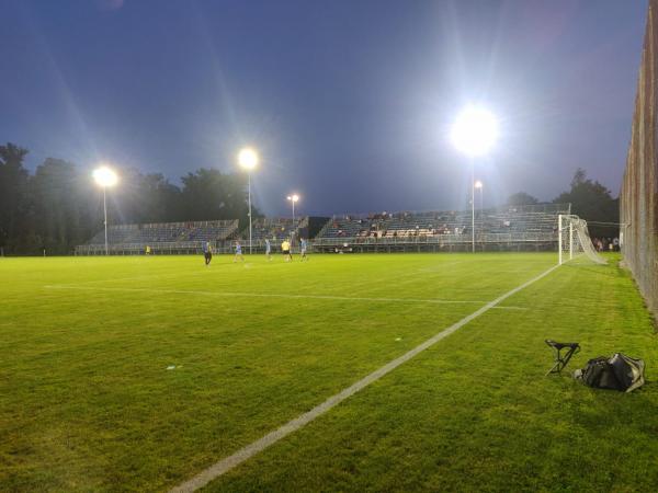 Temporäre Tribüne aufgrund des Schweizer Cup-Spiels gegen den FC Basel.