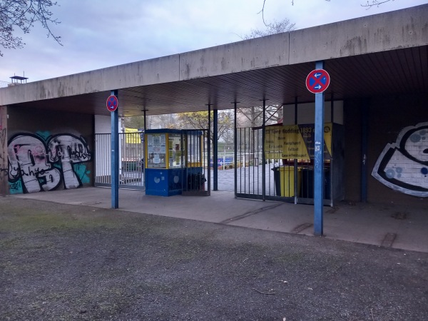 Werner-Kluge-Sportplatz - Berlin-Wedding