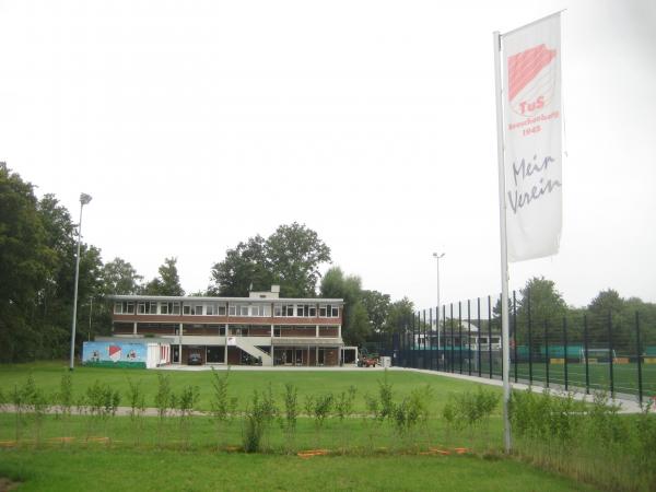 Bezirkssportanlage Reuschenberg Platz 2 - Neuss-Reuschenberg