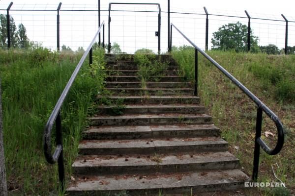 Stadion der Hüttenwerker auf den Sportanlagen Waldstraße - Eisenhüttenstadt