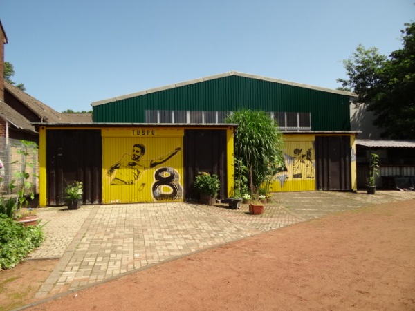 Sportplatz im Schulzentrum Süd - Duisburg-Huckingen