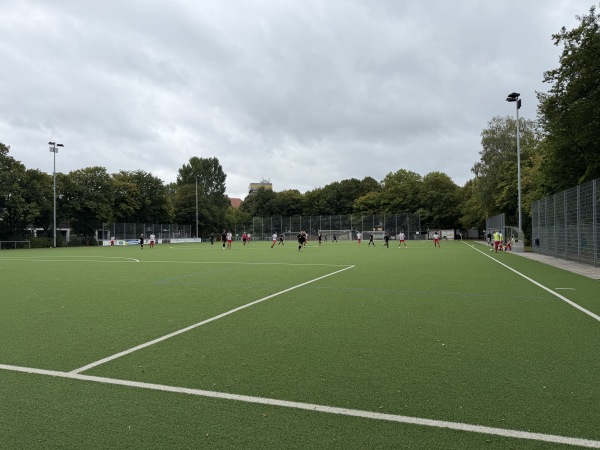 Sportplatz Lunapark - Hamburg-Altona