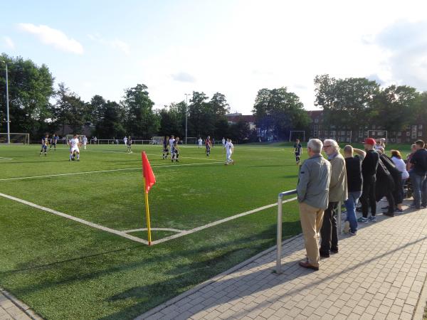 Sportplatz Kasernenbrink - Lübeck-St. Lorenz Nord