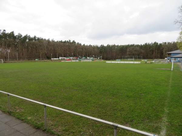 Sportanlage Niederheide Platz 2 - Hohen Neuendorf-Niederheide