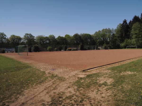 Sportplatz Bremthaler Weg - Wiesbaden-Auringen