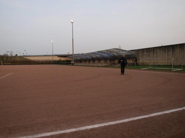 Hubert-Bündgens-Sportstadion Nebenplatz - Eschweiler-Weisweiler