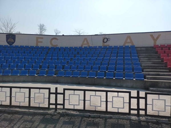 Ahmatbek Suyumbayev atyndagy Stadion - Oş (Osh)