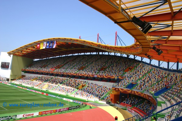 Estádio Dr. Magalhães Pessoa - Leiria
