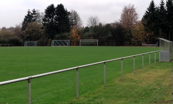 Hans-Jürgen-Beil-Stadion B-Platz - Großenkneten-Ahlhorn