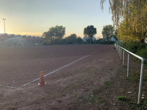 Sportplatz Remigiusstraße - Köln-Weiß
