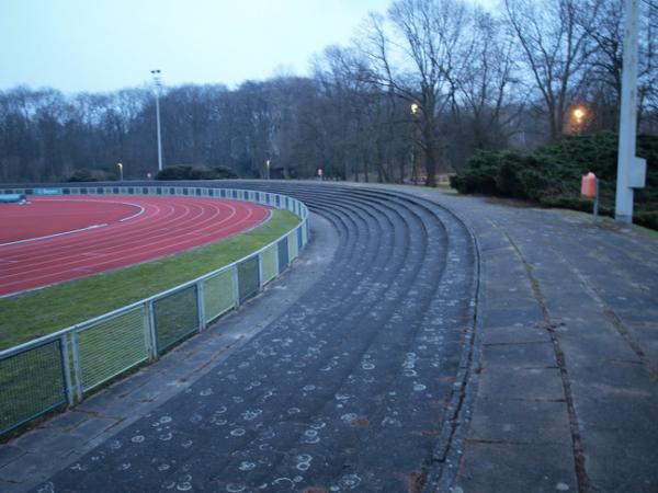 Stadion Löschenhofweg im Covestro-Sportpark - Krefeld-Uerdingen