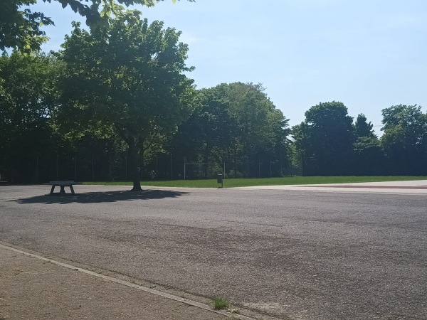 Sportplatz Schulen Böhmer Straße - Duisburg-Buchholz