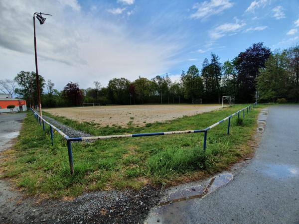 Sportplatz an der Grundschule - Lohmen/Sachsen