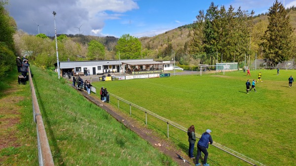 Sportplatz auf der Schmittwiese - Hoppstädten-Weiersbach