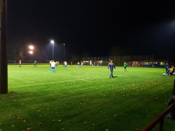 Sportplatz an der Autobahn - Braunschweig-Dibbesdorf