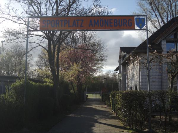 Sportplatz an der Kaiserbrücke - Wiesbaden-Amöneburg