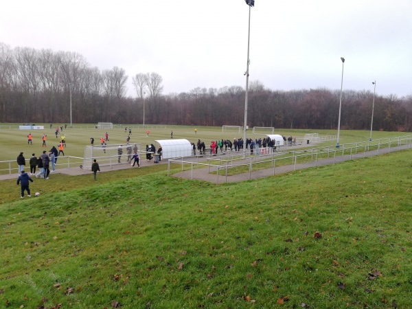 Volksparkstadion Nebenplatz 1 - Duisburg-Rheinhausen