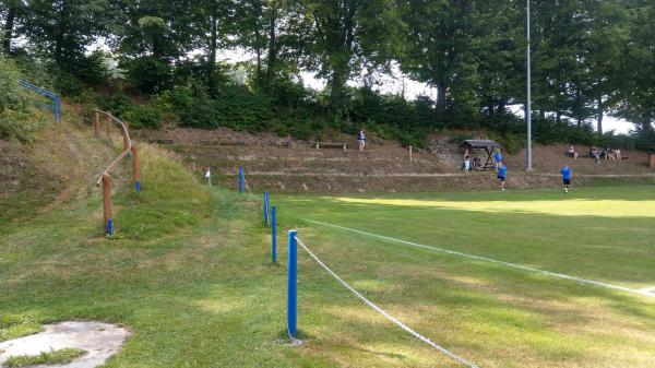 Sportplatz an der Siedlung - Leubsdorf/Sachsen-Schellenberg