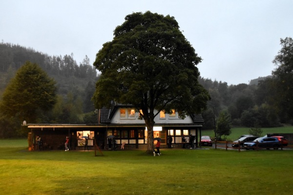 Sportplatz an der Eder - Bad Berleburg-Beddelhausen