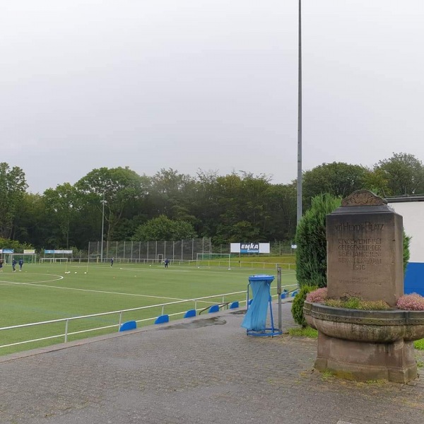 Sportanlage Freudenberg Platz 2 - Wuppertal-Grifflenberg