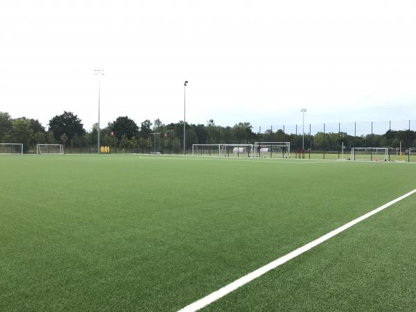 FC Bayern Campus Platz 5 - München-Neuherberg