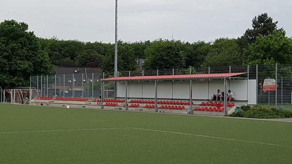 Sportplatz Kurt-Schumacher-Straße - Troisdorf-Friedrich-Wilhelms-Hütte
