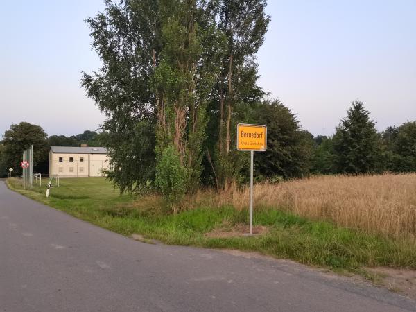 Sportplatz an der Turnhalle - Bernsdorf/Landkreis Zwickau