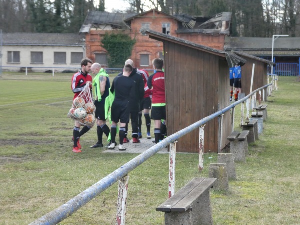 Friedrich-Ludwig-Jahn-Sportplatz - Tangerhütte