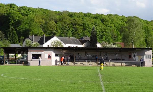 Stade Um Essig - Ell