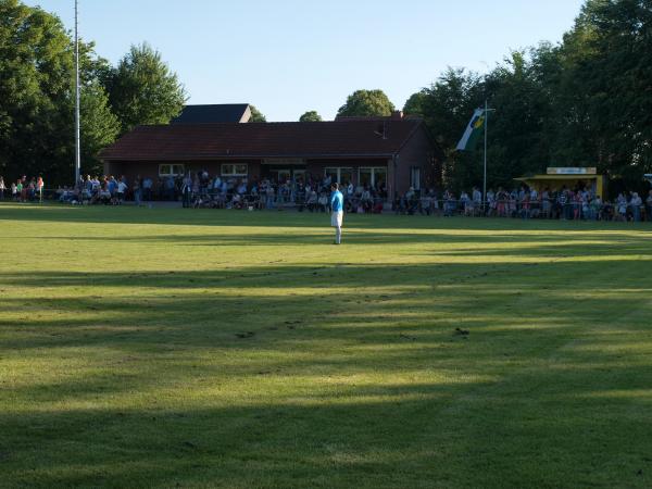 Sportplatz am Maibaum - Büren/Westfalen-Weiberg