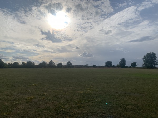 Paul-Büttner-Sportplatz 2 - Goldenstädt