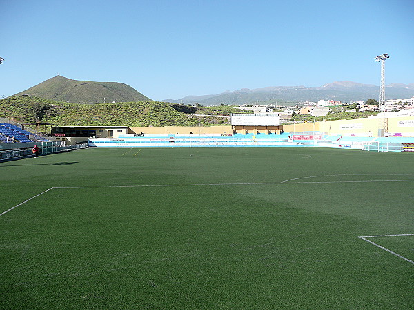 Campo de Fútbol La Palmera - San Isidro, Tenerife, CN