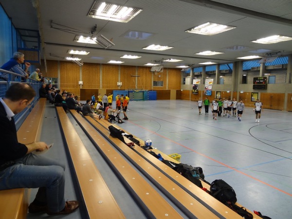 Sporthalle der Heinrich-Heine-Gesamtschule Düsseldorf-Rath - Düsseldorf-Grafenberg