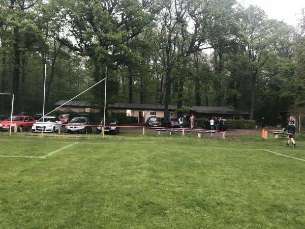 Sportplatz Manfred von Brauchitsch - Leipzig-Altlindenau